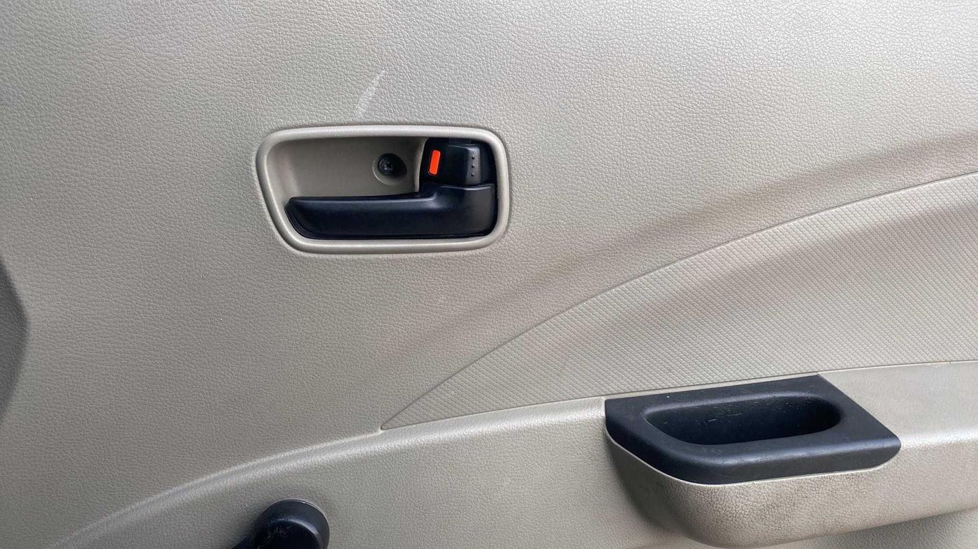 2014 Maruti Celerio LXI, Petrol, Manual, 58,986 km, Driver Side Door Panels Control