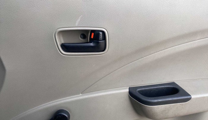 2014 Maruti Celerio LXI, Petrol, Manual, 58,986 km, Driver Side Door Panels Control