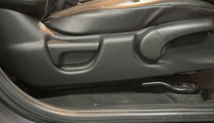 2018 Honda WR-V 1.2L I-VTEC VX MT, Petrol, Manual, 48,279 km, Driver Side Adjustment Panel