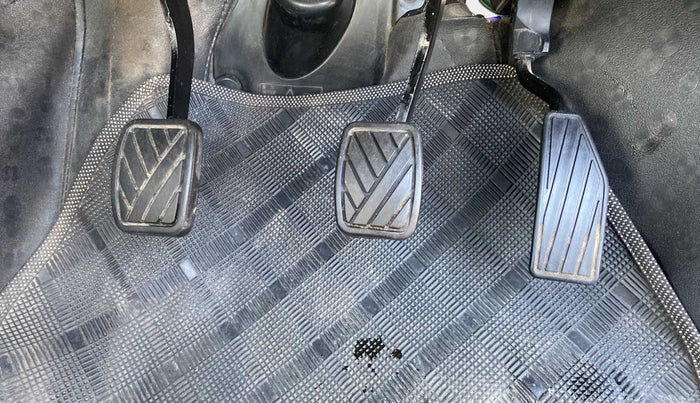 2022 Maruti IGNIS SIGMA 1.2, Petrol, Manual, 12,960 km, Pedals