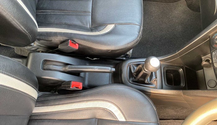 2013 Maruti Swift LXI, Petrol, Manual, 23,526 km, Gear Lever