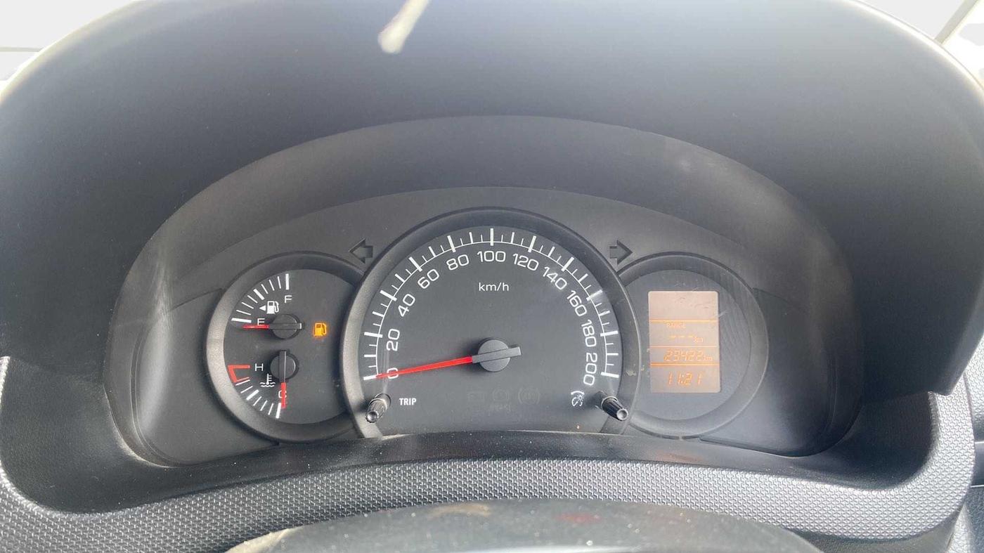 2013 Maruti Swift LXI, Petrol, Manual, 23,526 km, Odometer Image