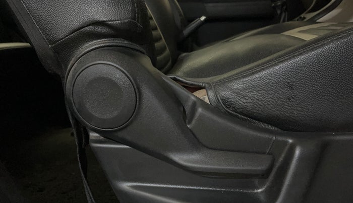 2020 Maruti New Wagon-R VXI 1.0, Petrol, Manual, 46,826 km, Driver Side Adjustment Panel