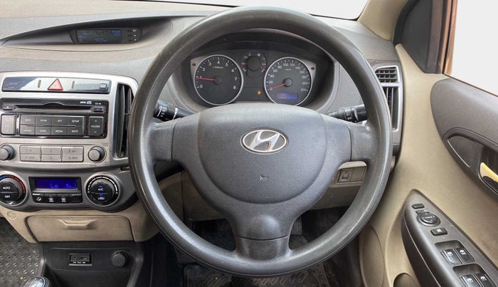 2013 Hyundai i20 MAGNA (O) 1.2, Petrol, Manual, 71,101 km, Steering Wheel Close Up