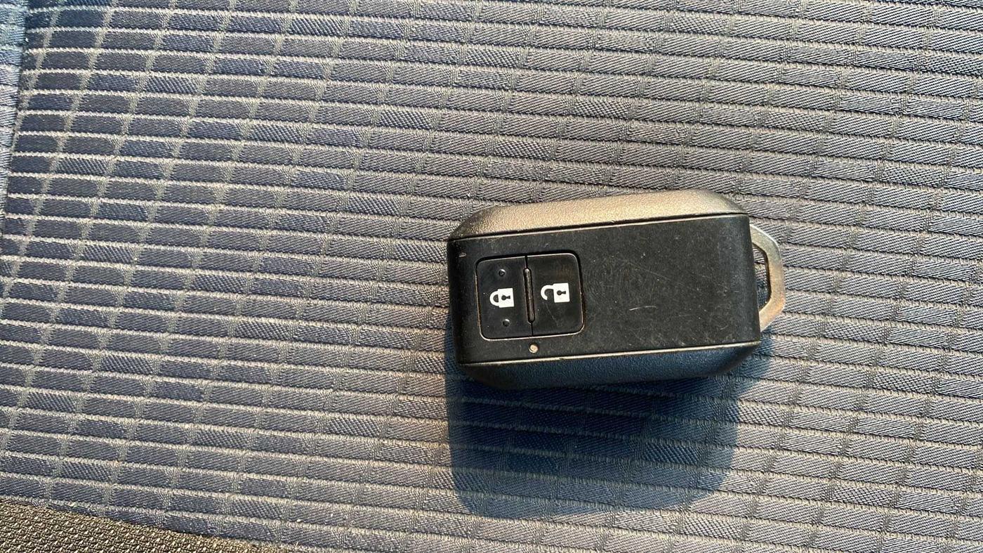 2021 Maruti Baleno ZETA PETROL 1.2, Petrol, Manual, 11,891 km, Key Close Up