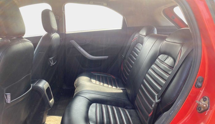 2020 Tata NEXON XM SUNROOF PETROL, Petrol, Manual, 25,621 km, Right Side Rear Door Cabin
