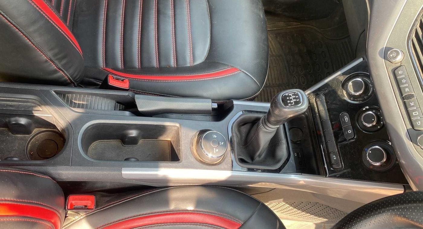 2020 Tata NEXON XM SUNROOF PETROL, Petrol, Manual, 25,621 km, Gear Lever