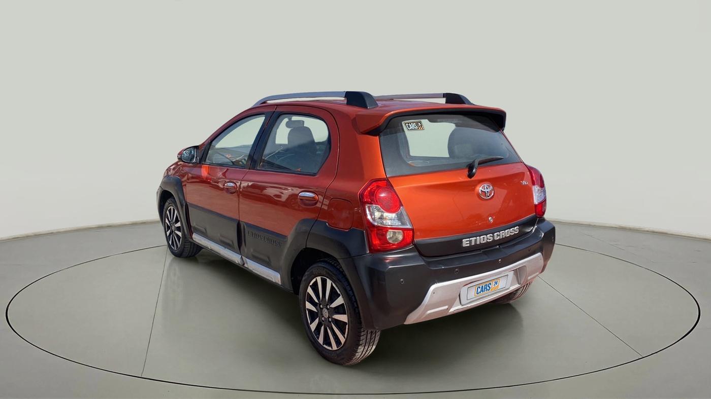 2015 Toyota Etios CROSS 1.4 VD, Diesel, Manual, 81,919 km, Left Back Diagonal