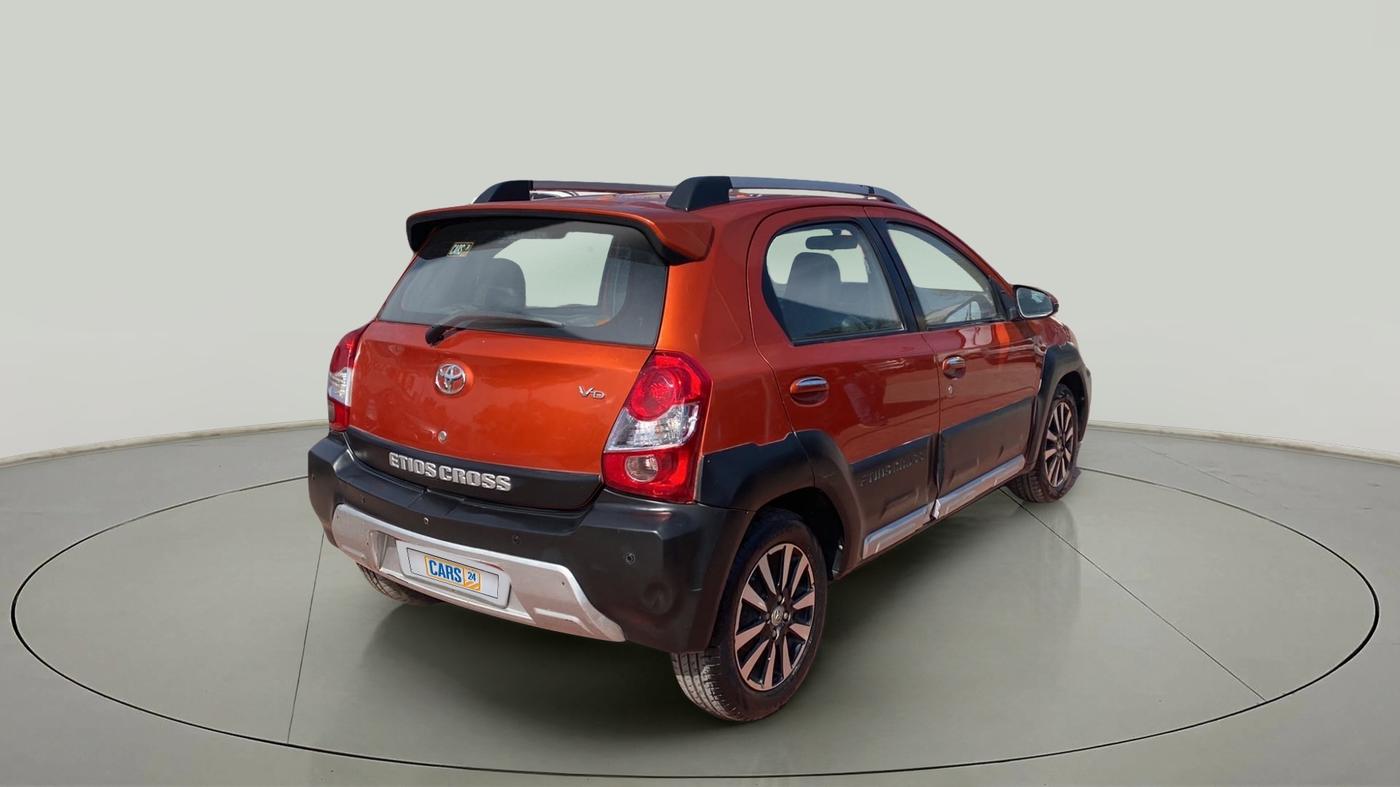 2015 Toyota Etios CROSS 1.4 VD, Diesel, Manual, 81,919 km, Right Back Diagonal