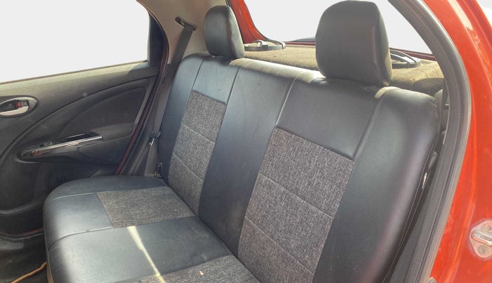 2015 Toyota Etios CROSS 1.4 VD, Diesel, Manual, 81,919 km, Right Side Rear Door Cabin