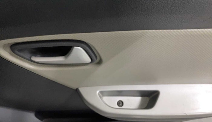 2015 Maruti Alto K10 VXI AMT, Petrol, Automatic, 45,286 km, Driver Side Door Panels Control