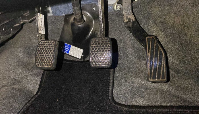 2022 Maruti Alto VXI, Petrol, Manual, 27,984 km, Pedals