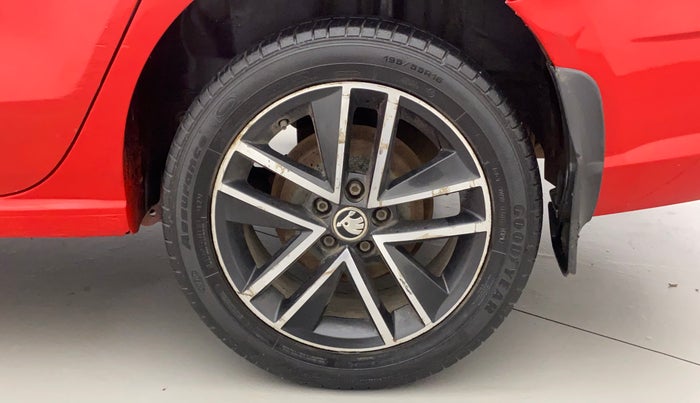 2018 Skoda Rapid STYLE 1.6 MPI AT, Petrol, Automatic, 11,298 km, Left Rear Wheel