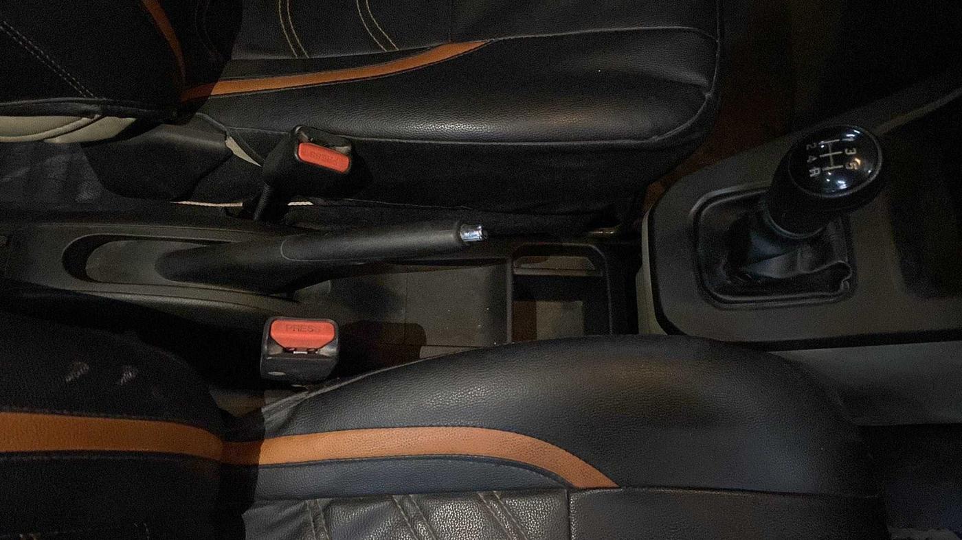 2019 Maruti New Wagon-R VXI 1.2, Petrol, Manual, 74,609 km, Gear Lever