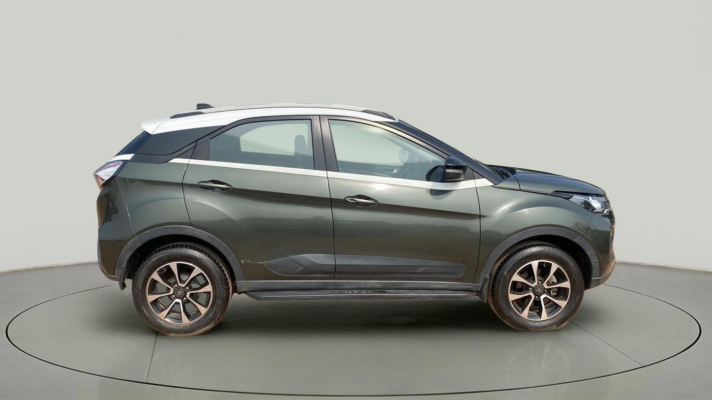 2020 Tata NEXON XZ PLUS (O) PETROL DUAL TONE, Petrol, Manual, 27,058 km, Right Side View