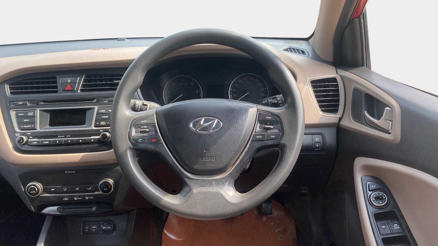2015 Hyundai Elite i20 SPORTZ 1.4 CRDI, Diesel, Manual, 88,372 km, Steering Wheel Close Up