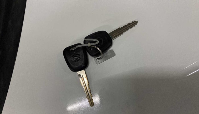 2015 Maruti Wagon R 1.0 LXI, CNG, Manual, 1,14,960 km, Key Close Up