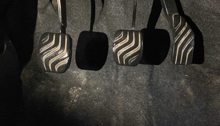 2018 Datsun Redi Go T (O), Petrol, Manual, 86,263 km, Pedals