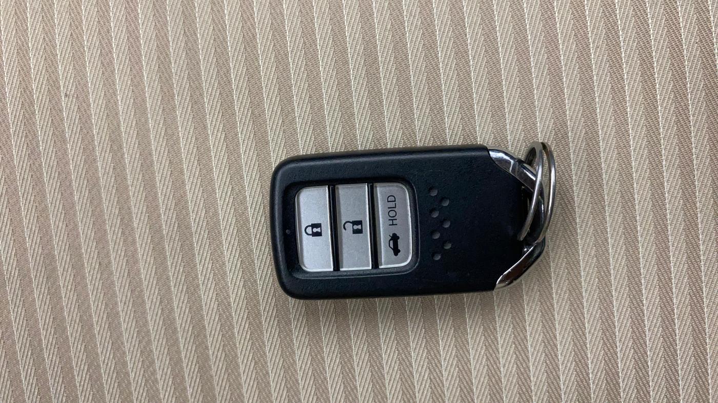 2022 Honda Amaze 1.2L I-VTEC VX CVT, Petrol, Automatic, 40,028 km, Key Close Up