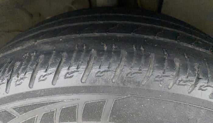2019 Hyundai VENUE SX PLUS 1.0 TURBO DCT, Petrol, Automatic, 97,504 km, Right Front Tyre Tread