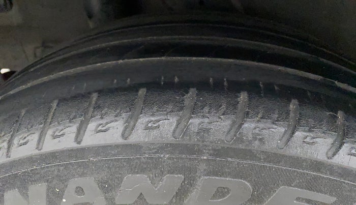 2019 Hyundai VENUE SX PLUS 1.0 TURBO DCT, Petrol, Automatic, 97,504 km, Right Rear Tyre Tread