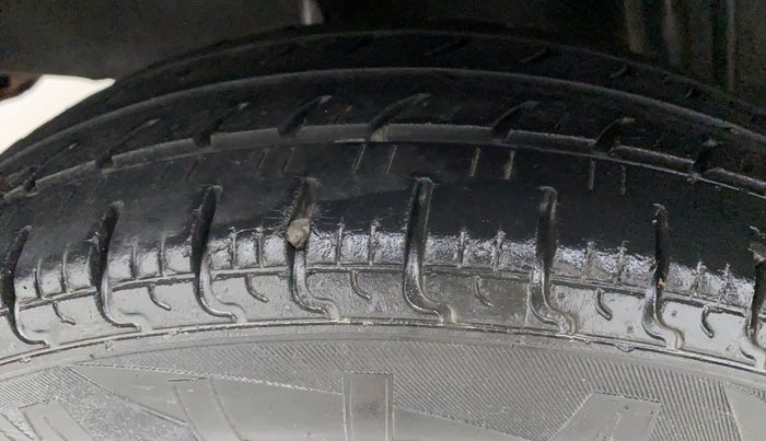 2016 Renault Kwid RXT 0.8, Petrol, Manual, 50,243 km, Right Rear Tyre Tread
