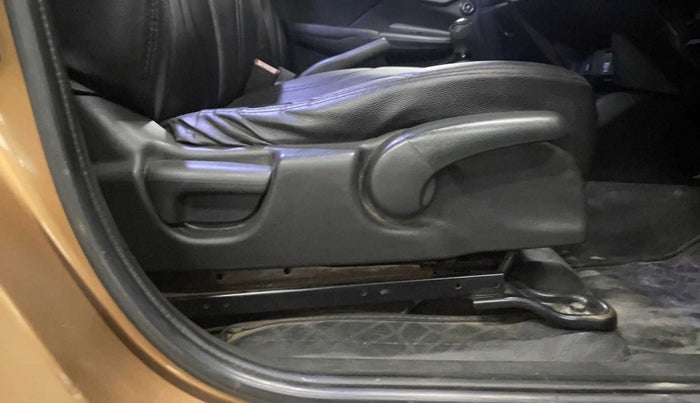2017 Honda WR-V 1.5L I-DTEC S MT, Diesel, Manual, 1,09,998 km, Driver Side Adjustment Panel
