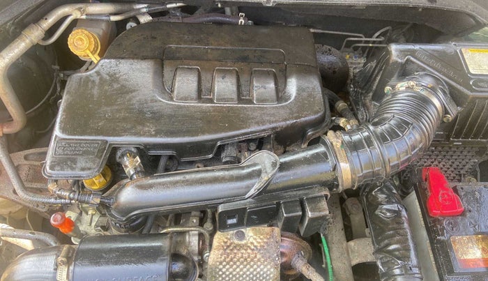 2020 Mahindra XUV300 W6 1.2 PETROL, Petrol, Manual, 7,785 km, Open Bonet