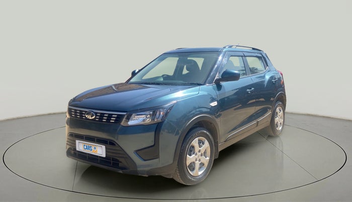 2020 Mahindra XUV300 W6 1.2 PETROL, Petrol, Manual, 7,785 km, Left Front Diagonal