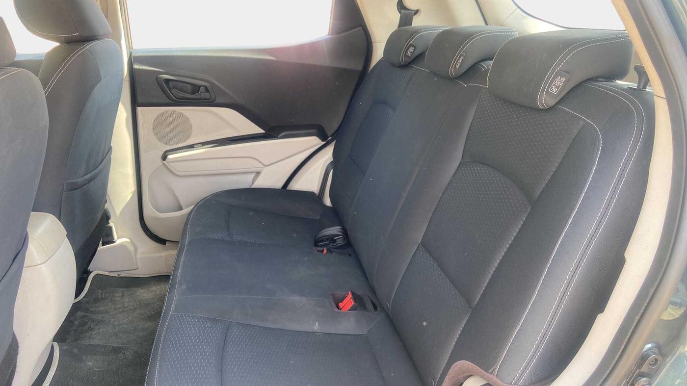 2020 Mahindra XUV300 W6 1.2 PETROL, Petrol, Manual, 7,785 km, Right Side Rear Door Cabin