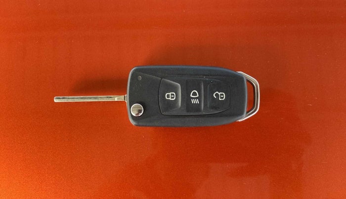 2022 Tata PUNCH ADVENTURE AMT, Petrol, Automatic, 11,890 km, Key Close Up