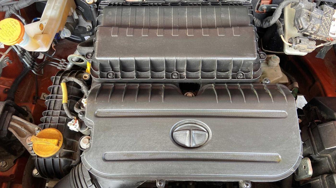 2022 Tata PUNCH ADVENTURE AMT, Petrol, Automatic, 11,890 km, Open Bonet