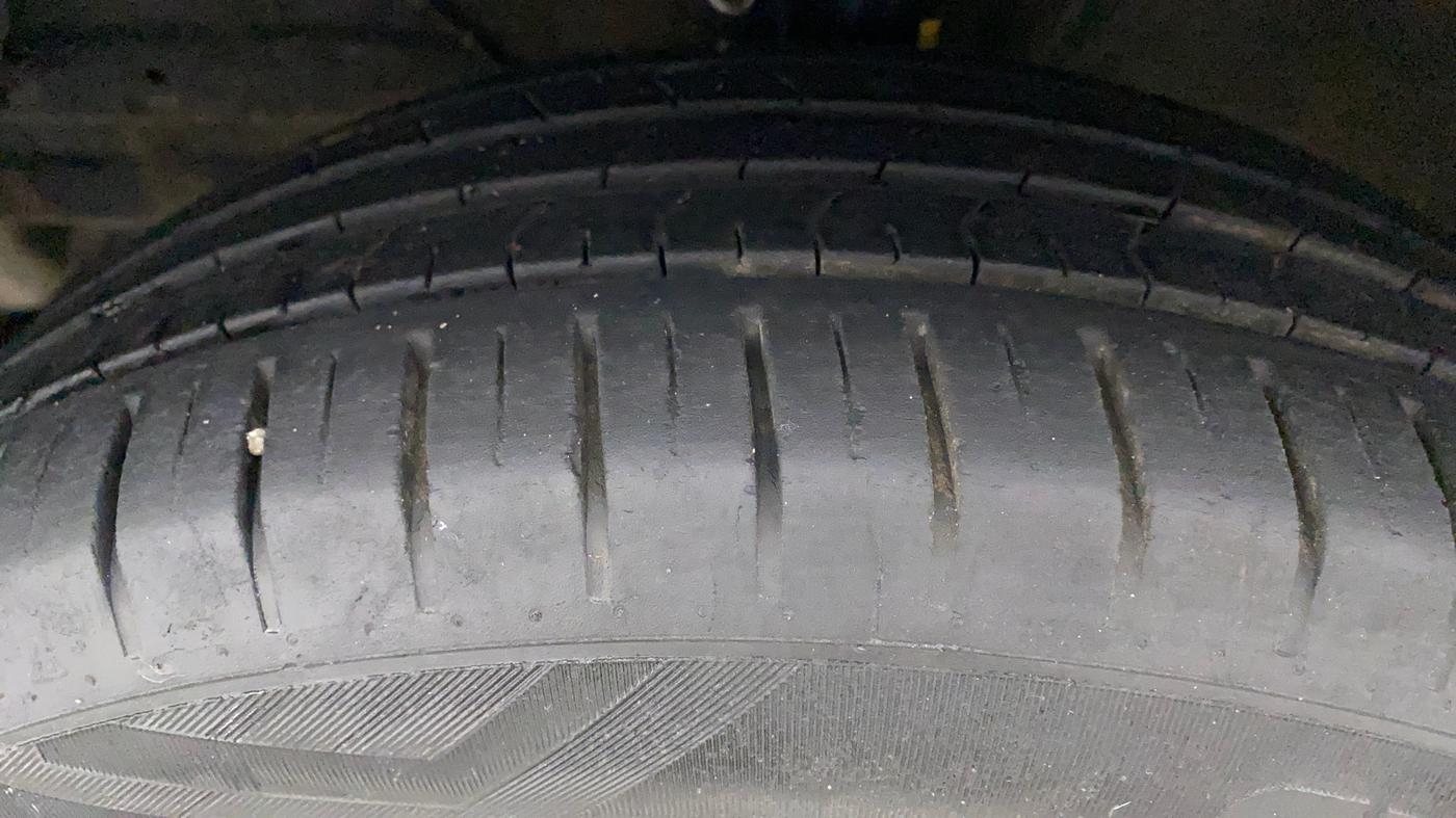 2018 Maruti Baleno ZETA CVT PETROL 1.2, Petrol, Automatic, 30,728 km, Left Front Tyre Tread