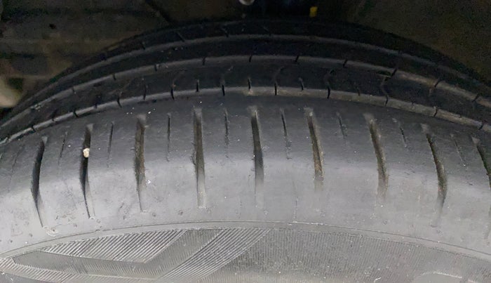 2018 Maruti Baleno ZETA CVT PETROL 1.2, Petrol, Automatic, 30,728 km, Left Front Tyre Tread
