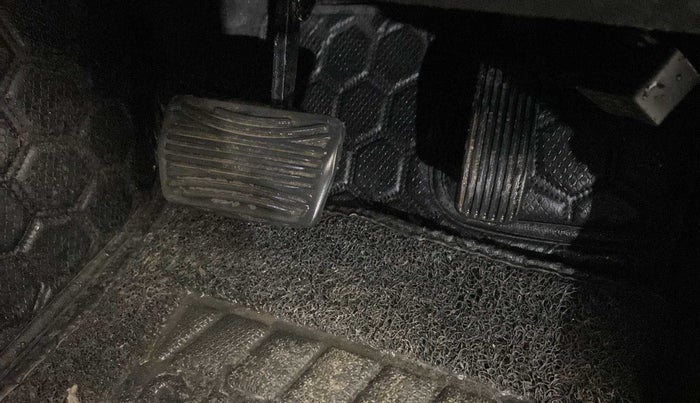 2021 Mahindra Thar LX PETROL HT 4WD AT, Petrol, Automatic, 47,241 km, Pedals