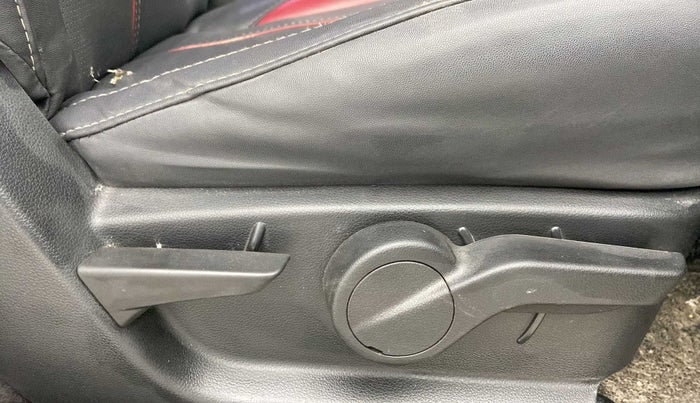 2021 Mahindra Thar LX PETROL HT 4WD AT, Petrol, Automatic, 47,241 km, Driver Side Adjustment Panel