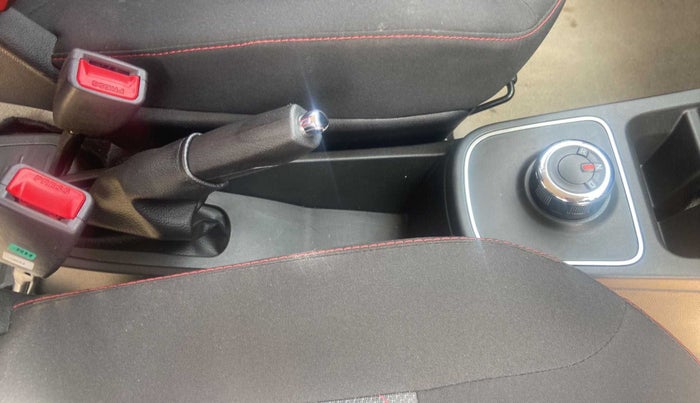 2020 Renault Kwid RXT 1.0 AMT, Petrol, Automatic, 12,314 km, Gear Lever