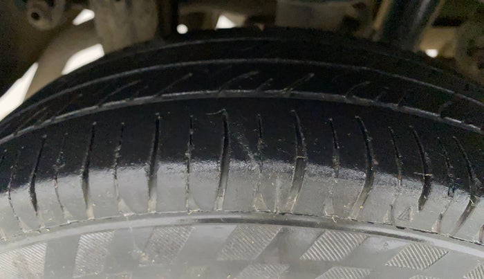 2017 Maruti Alto 800 LXI O, Petrol, Manual, 84,448 km, Right Rear Tyre Tread