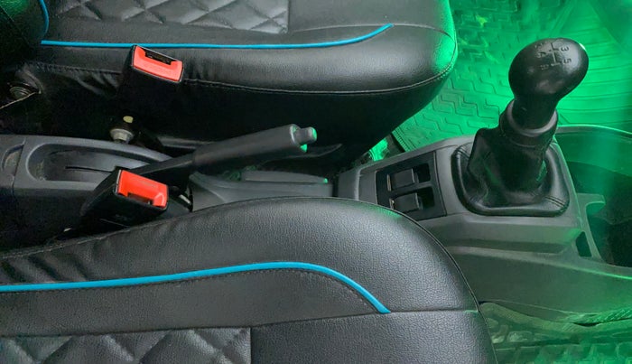 2017 Maruti Alto 800 LXI O, Petrol, Manual, 84,448 km, Gear Lever