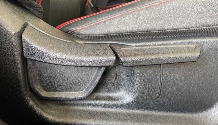 2021 Hyundai NEW I20 N LINE N8 1.0 TURBO GDI DCT DUAL TONE, Petrol, Automatic, 29,333 km, Driver Side Adjustment Panel