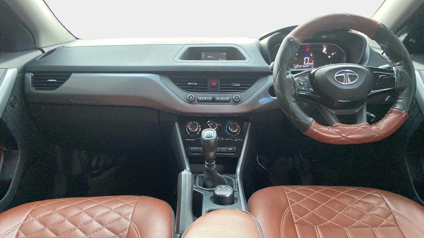 2022 Tata NEXON XM SUNROOF PETROL, Petrol, Manual, 29,241 km, Dashboard