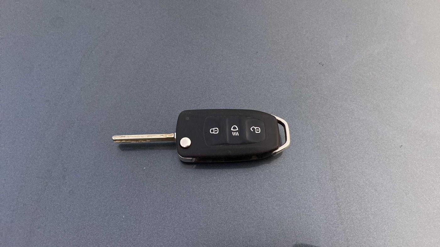 2022 Tata NEXON XM SUNROOF PETROL, Petrol, Manual, 29,241 km, Key Close Up