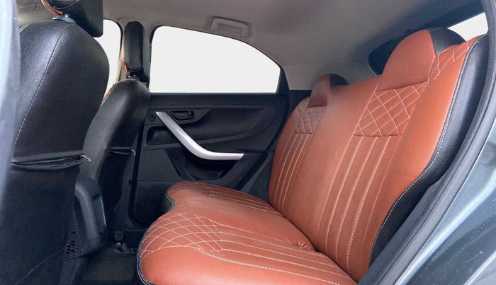 2022 Tata NEXON XM SUNROOF PETROL, Petrol, Manual, 29,241 km, Right Side Rear Door Cabin