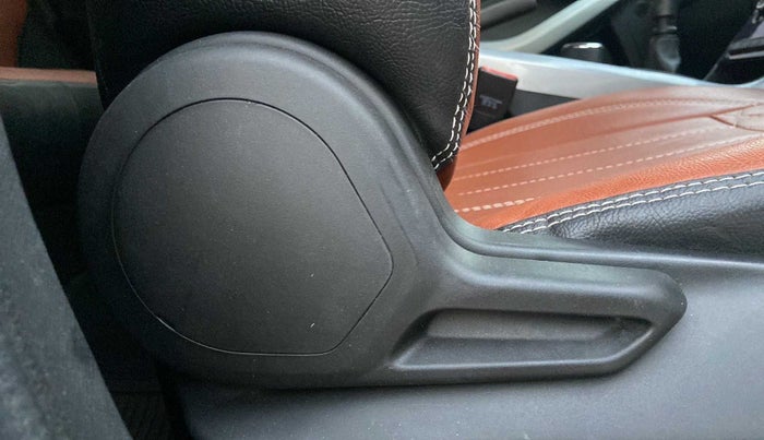 2022 Tata NEXON XM SUNROOF PETROL, Petrol, Manual, 29,241 km, Driver Side Adjustment Panel