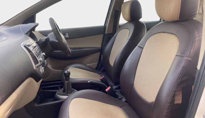 2012 Hyundai i20 MAGNA (O) 1.2, CNG, Manual, 66,217 km, Right Side Front Door Cabin