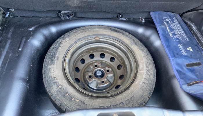 2016 Hyundai Eon ERA +, Petrol, Manual, 37,454 km, Spare Tyre