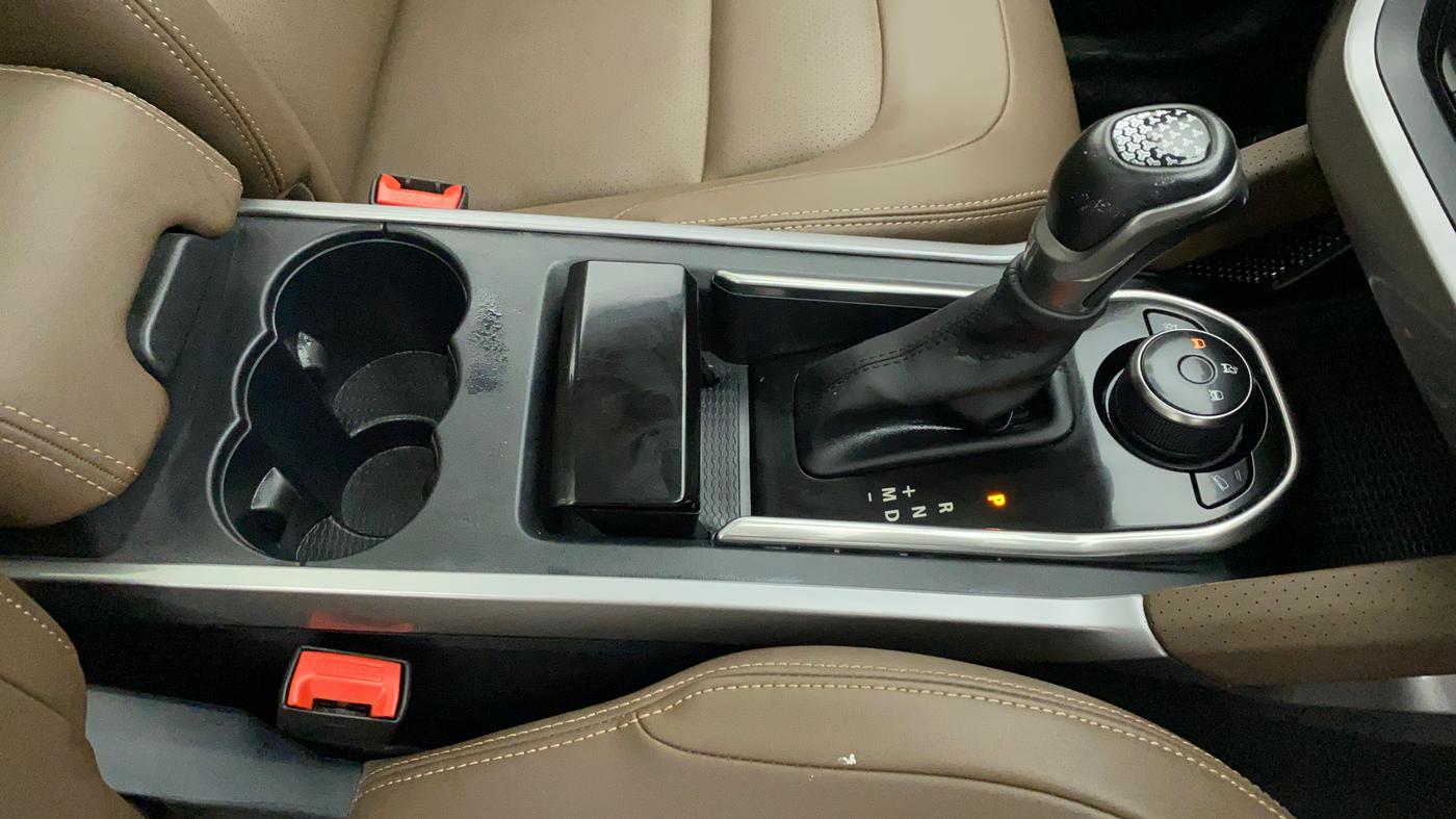2021 Tata Harrier XZA PLUS 2.0L, Diesel, Automatic, 10,572 km, Gear Lever