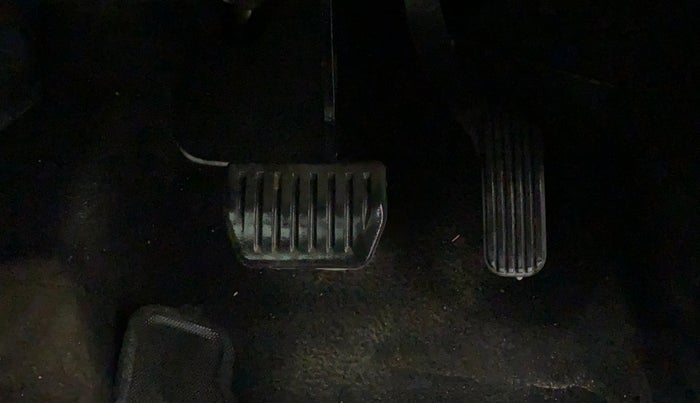 2021 Tata Harrier XZA PLUS 2.0L, Diesel, Automatic, 10,572 km, Pedals