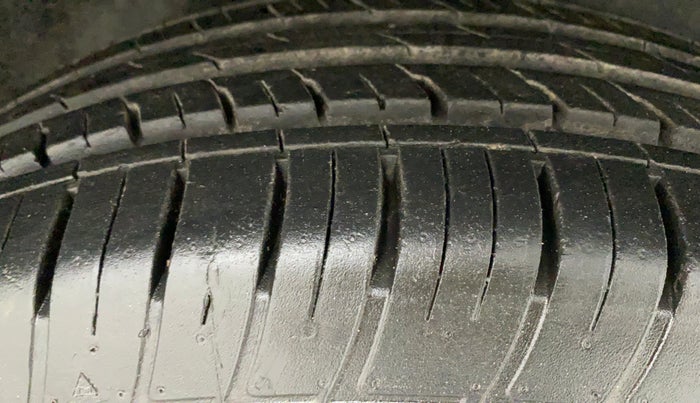 2021 Tata Harrier XZA PLUS 2.0L, Diesel, Automatic, 10,572 km, Right Front Tyre Tread