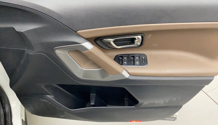 2021 Tata Harrier XZA PLUS 2.0L, Diesel, Automatic, 10,572 km, Driver Side Door Panels Control